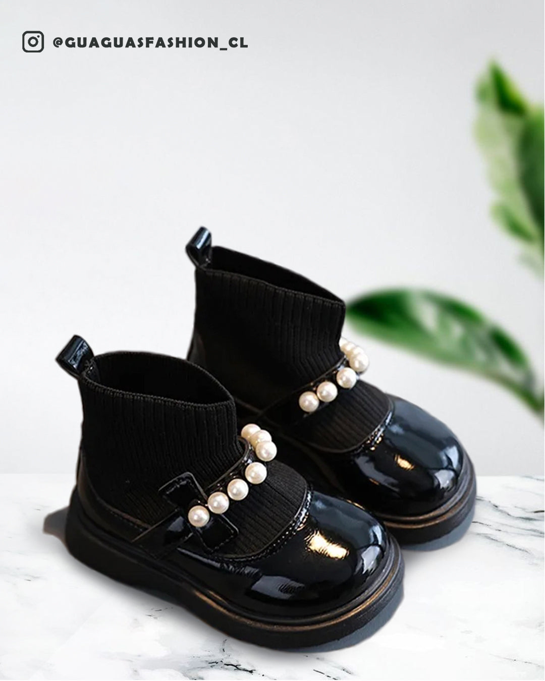 Botas de sharol y perlas