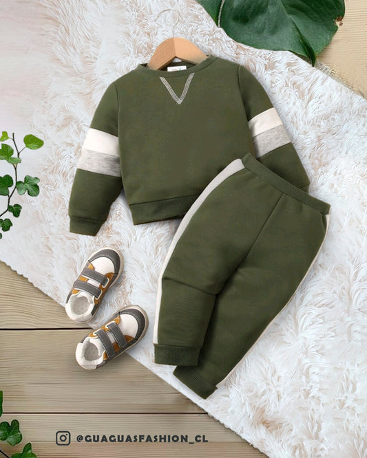 Conjunto buzo green
