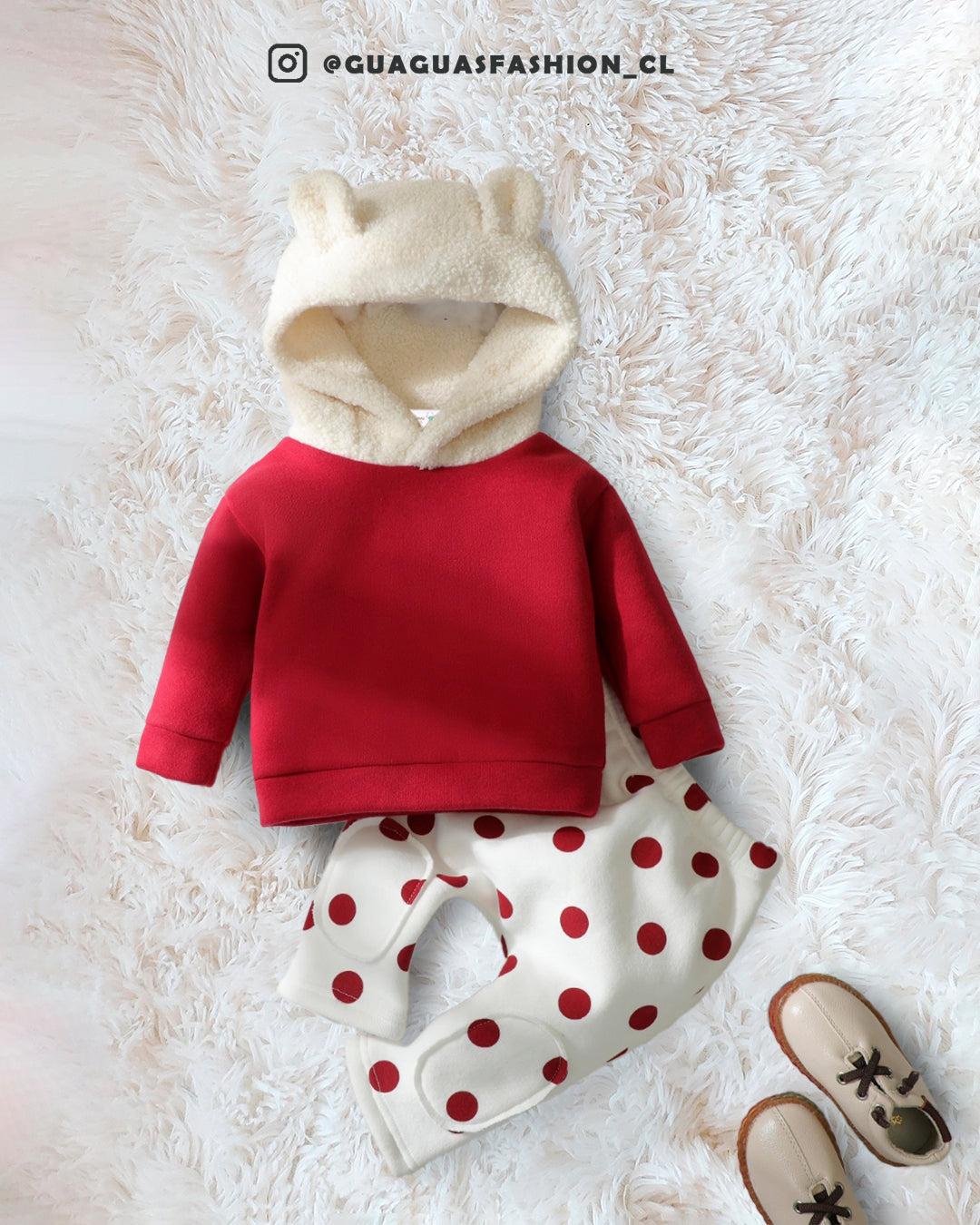 Conjunto plush puntitos